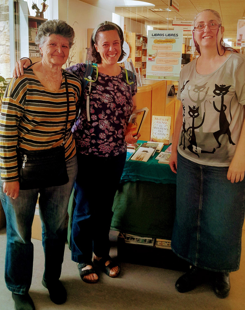 Madarcos visita la Biblioteca Eugenio Arias